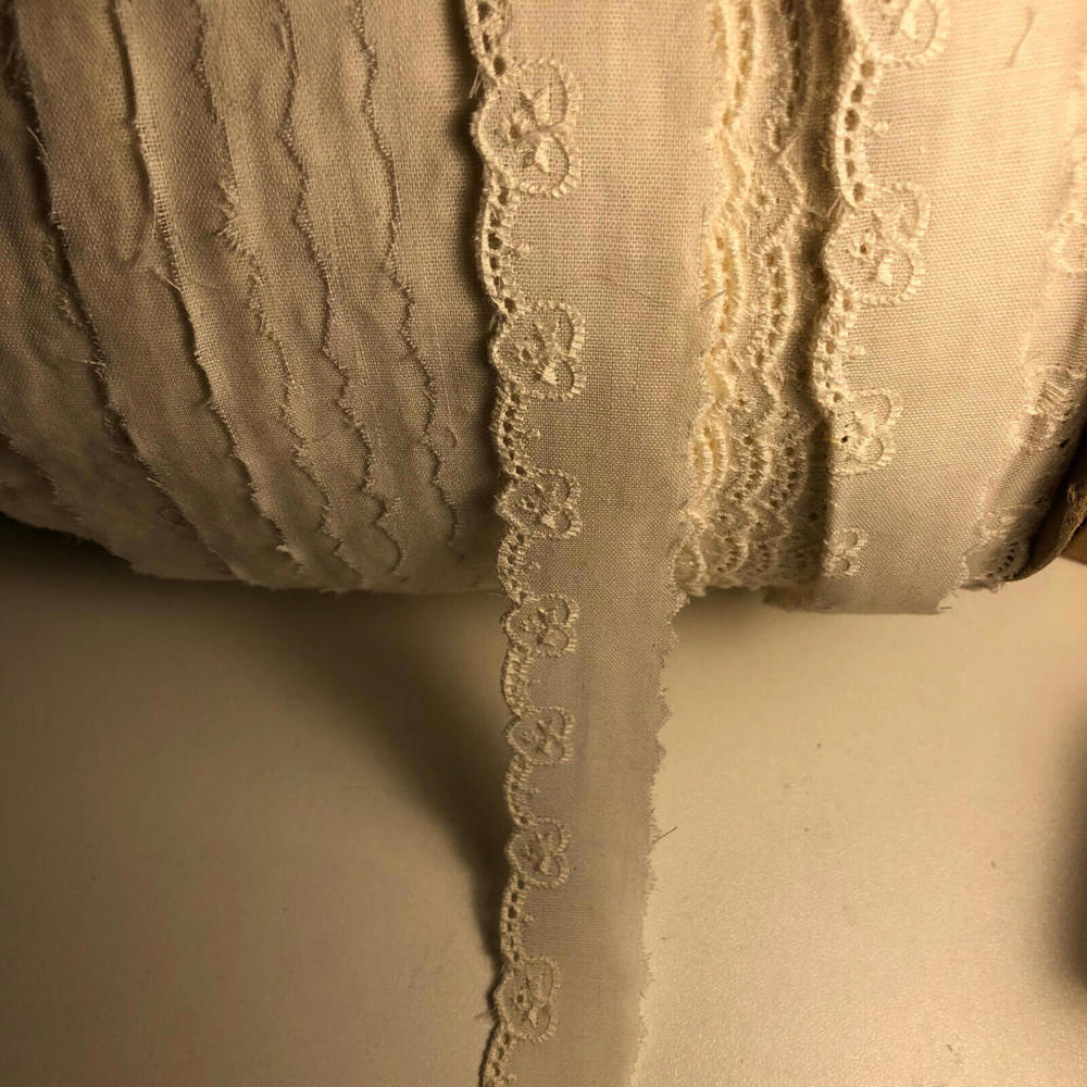 5 Yards Vintage Eyelet Heart Lace Trim Cotton Off White Natural Craft Sewing 1"